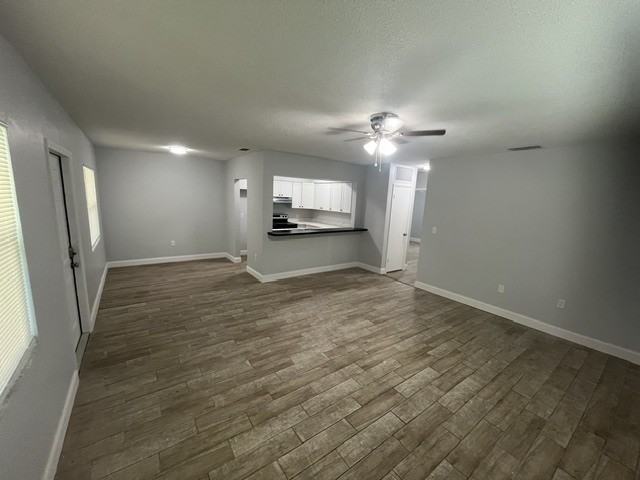 3000 70th Lane North - Photo 4 of 26