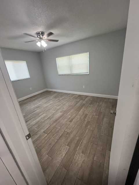 3000 70th Lane North - Photo 5 of 26