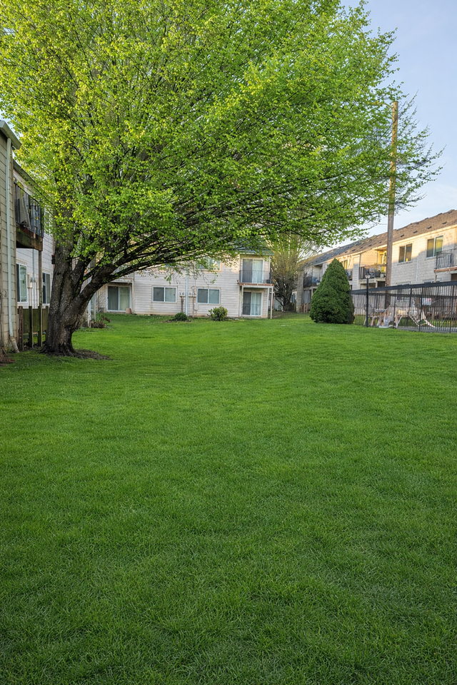 #440 MEYERS SQUARE APTS - Photo 7 of 7