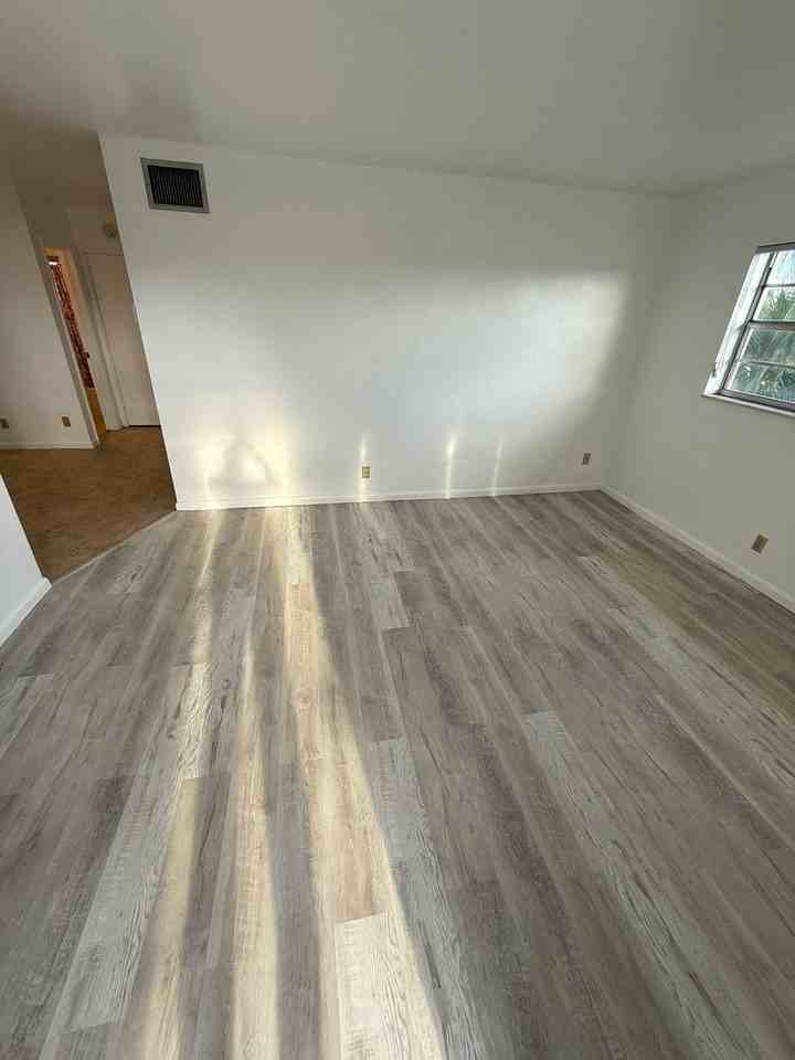 2525 PIERCE ST - Photo 7 of 31