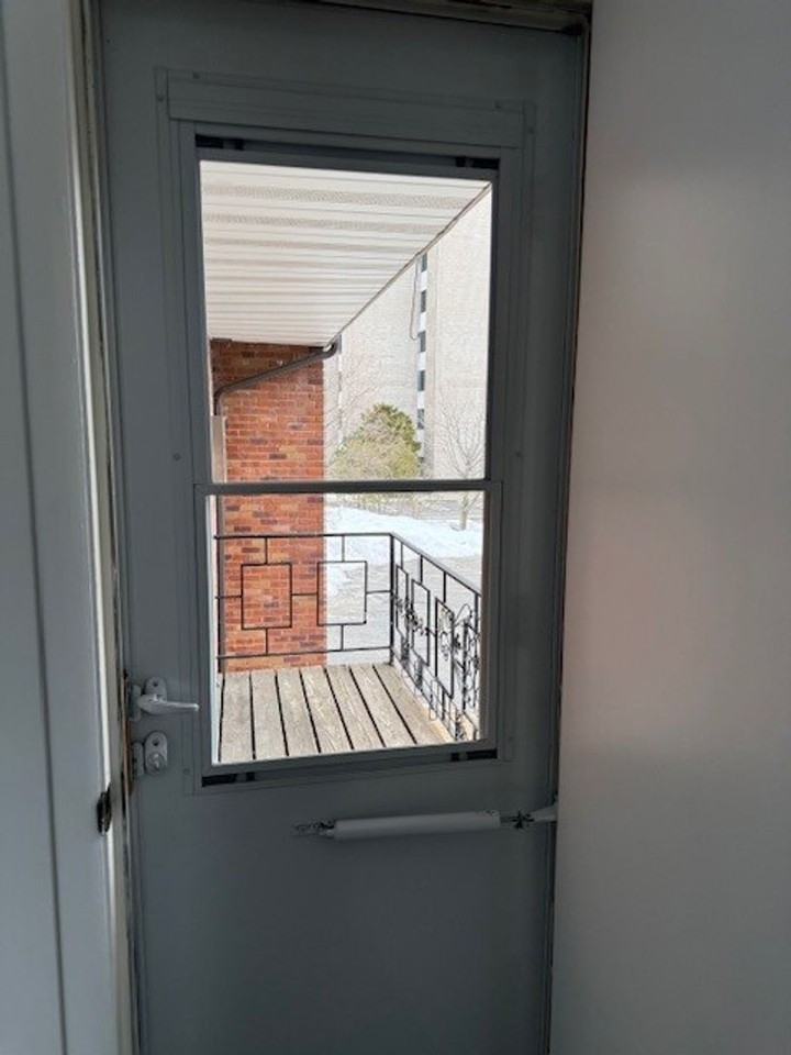 Collegeview Apartments - Photo 7 of 10