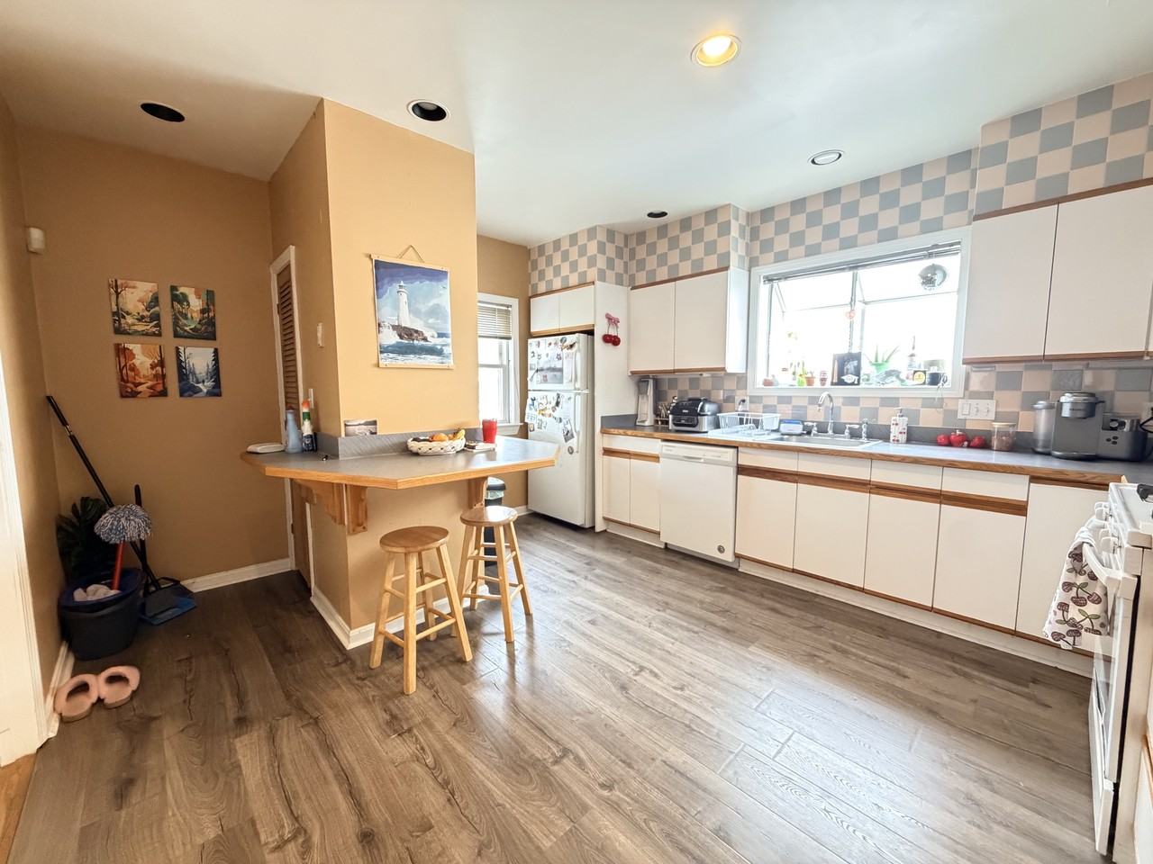 20 Windsor Rd #1 - Photo 6 of 21