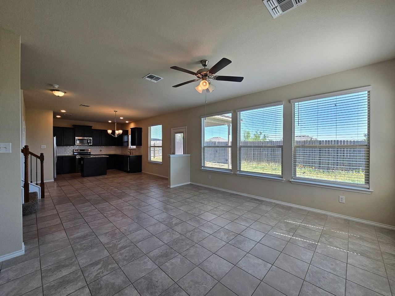 3901 Brunswick Dr - Photo 3 of 27
