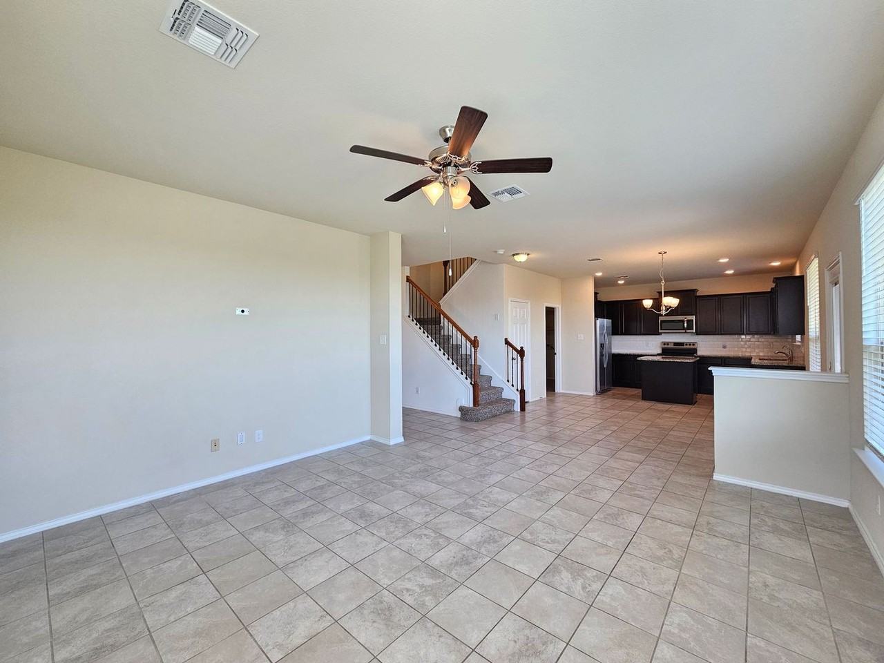 3901 Brunswick Dr - Photo 4 of 27