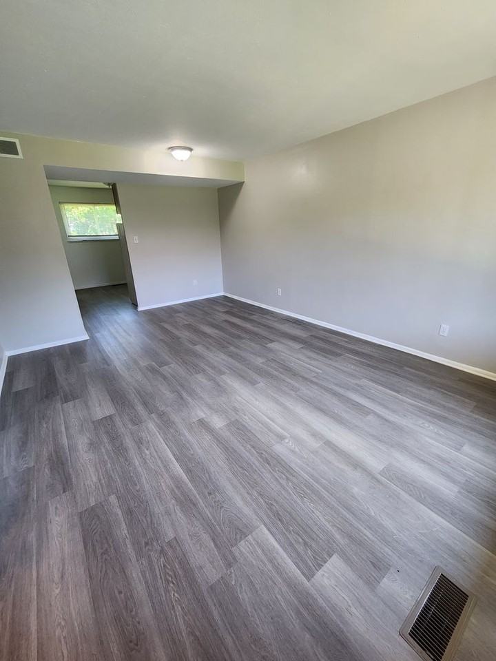 Charming Townhome Community in Seven Hills - Photo 7 of 38