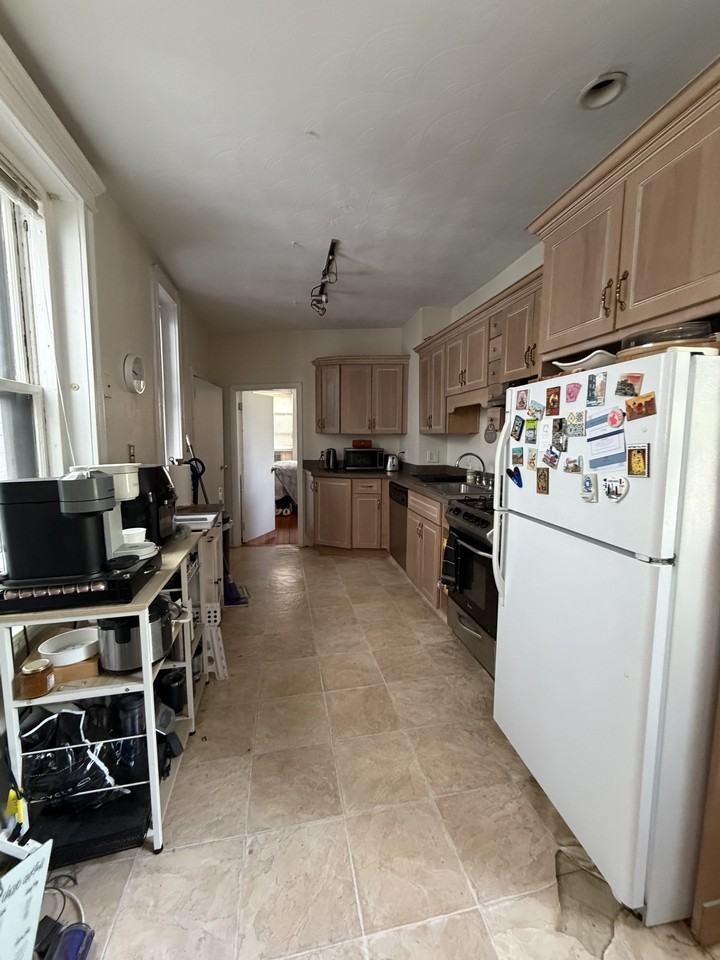 36 Myrtle St #6 - Photo 6 of 12