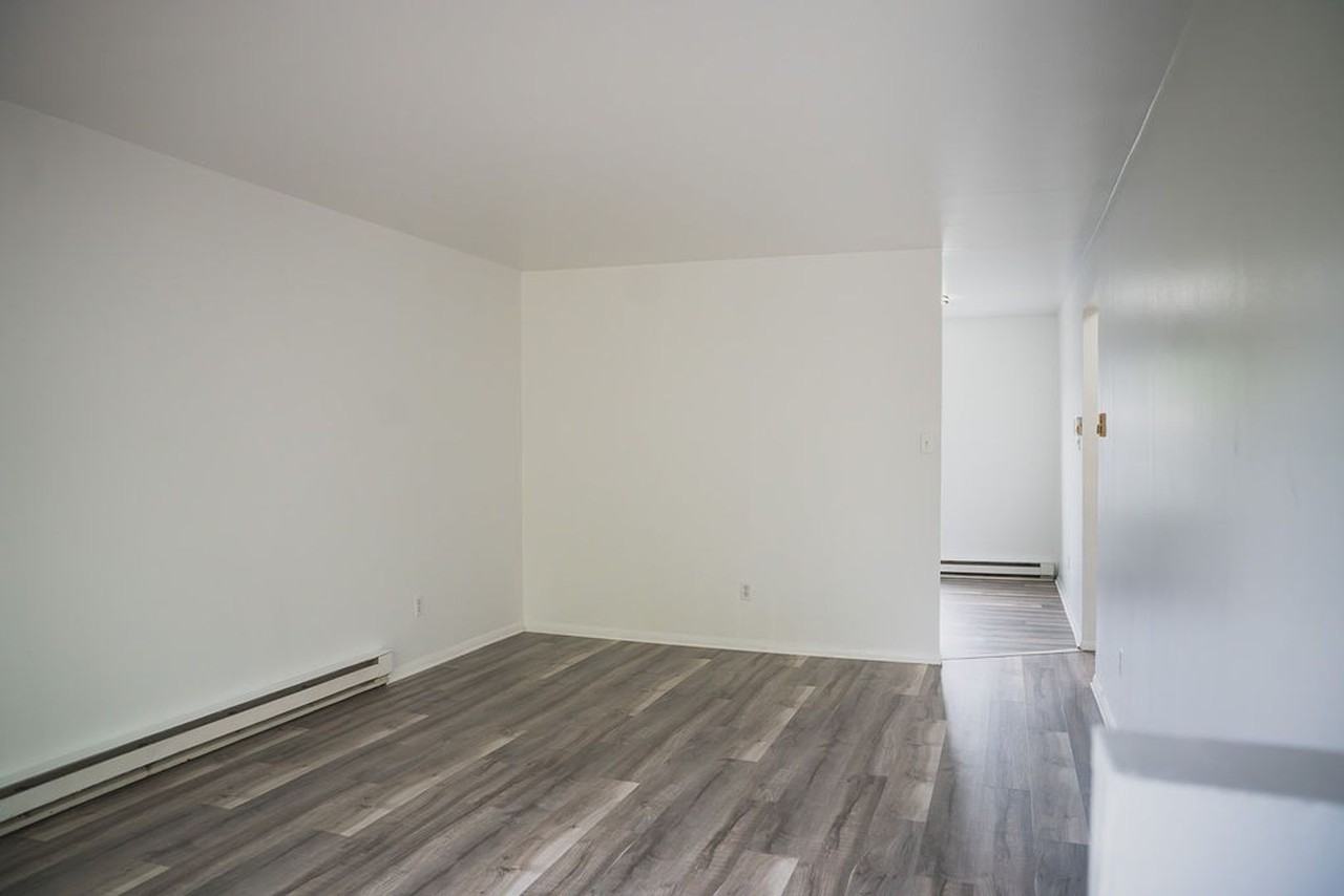503 S Austin St #524 - Photo 3 of 15