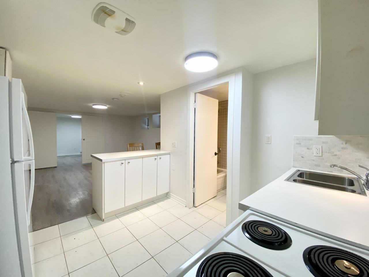 589 Annette St Bsmt #BS - Photo 6 of 24