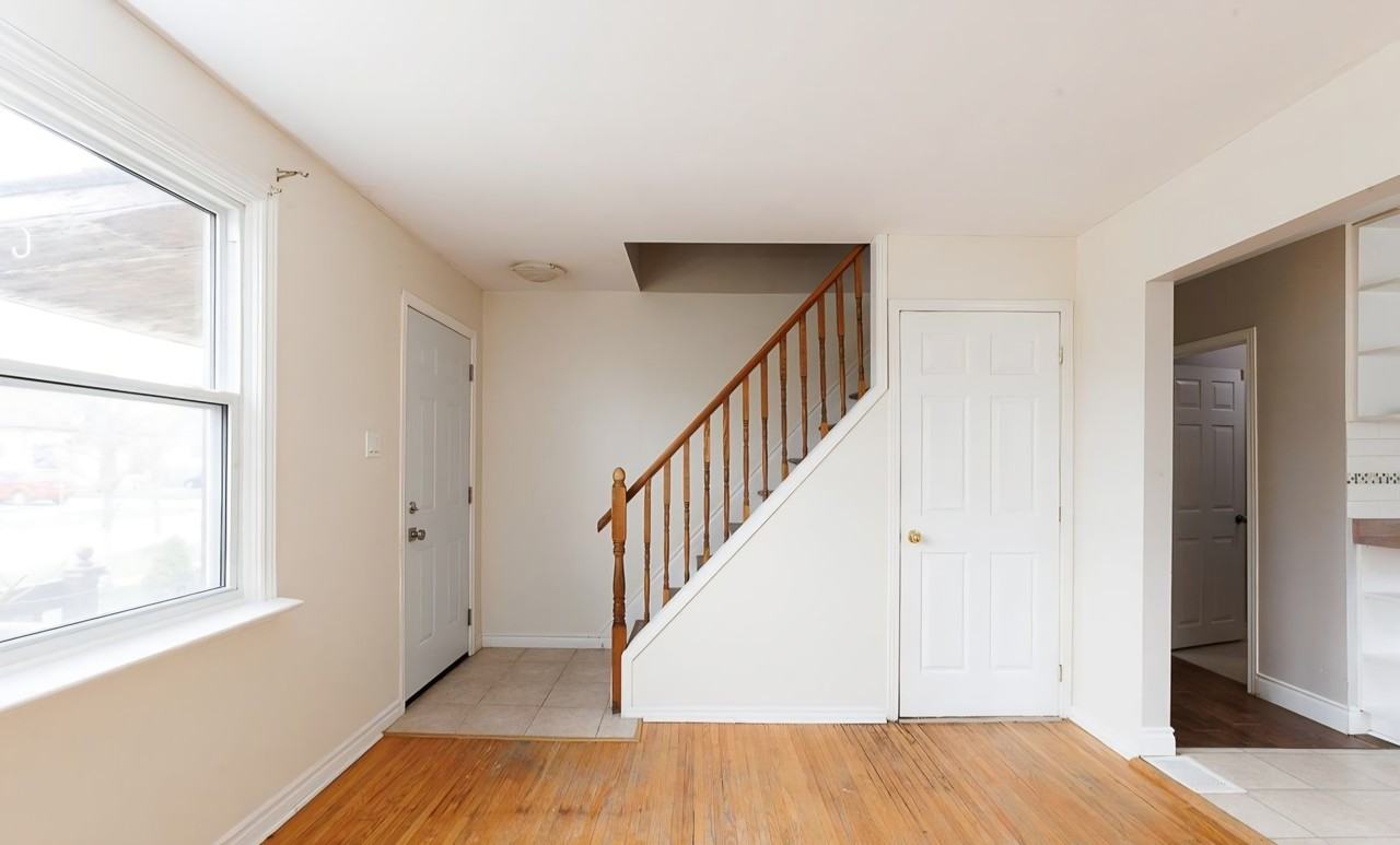1185 Albany Street - Photo 4 of 27