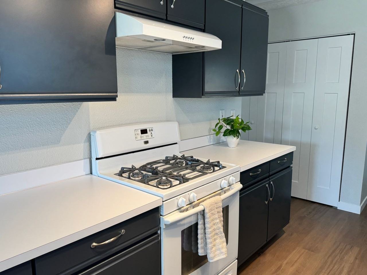119 N 29th Pl - Photo 7 of 24