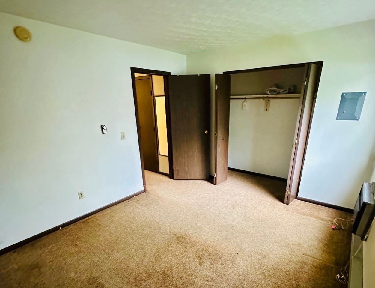 Where comfort, convenience, and classic charm come together! - Photo 5 of 16