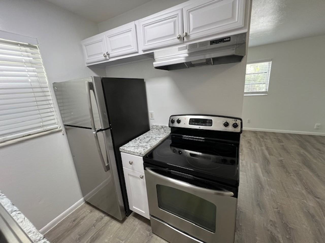 225 Ocean Breeze Lake Worth, FL 33460 - Photo 4 of 10
