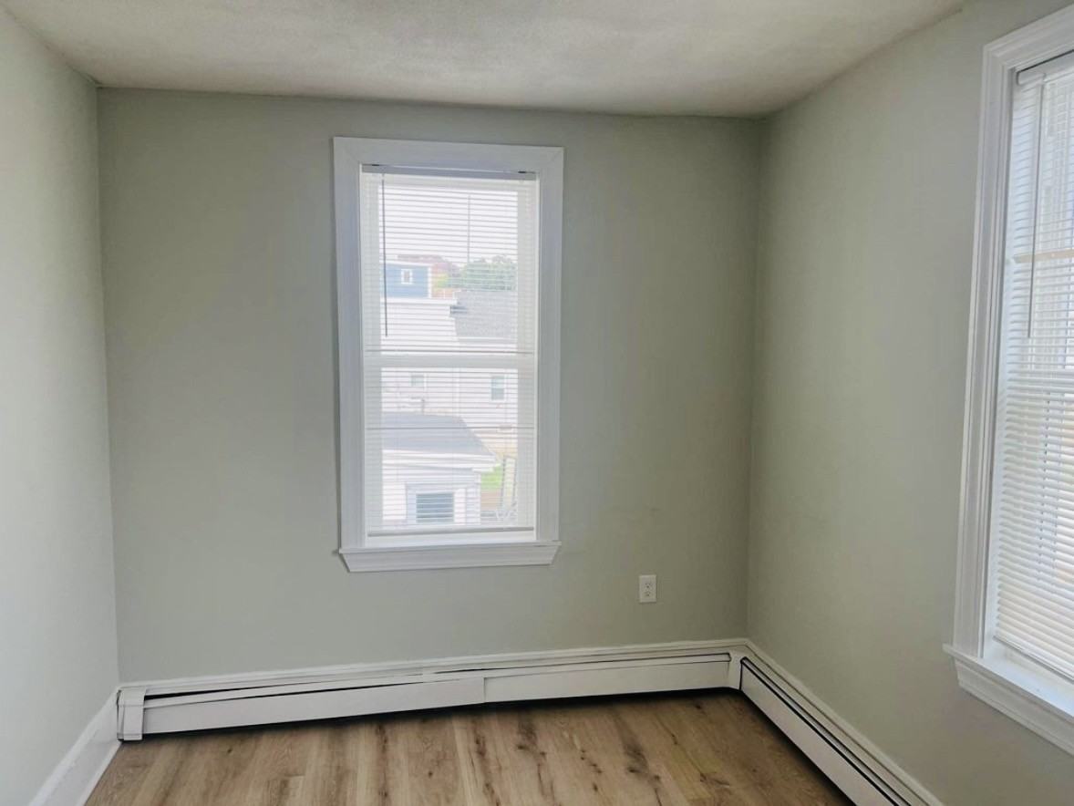 62 Greenwich St #2R - Photo 6 of 7