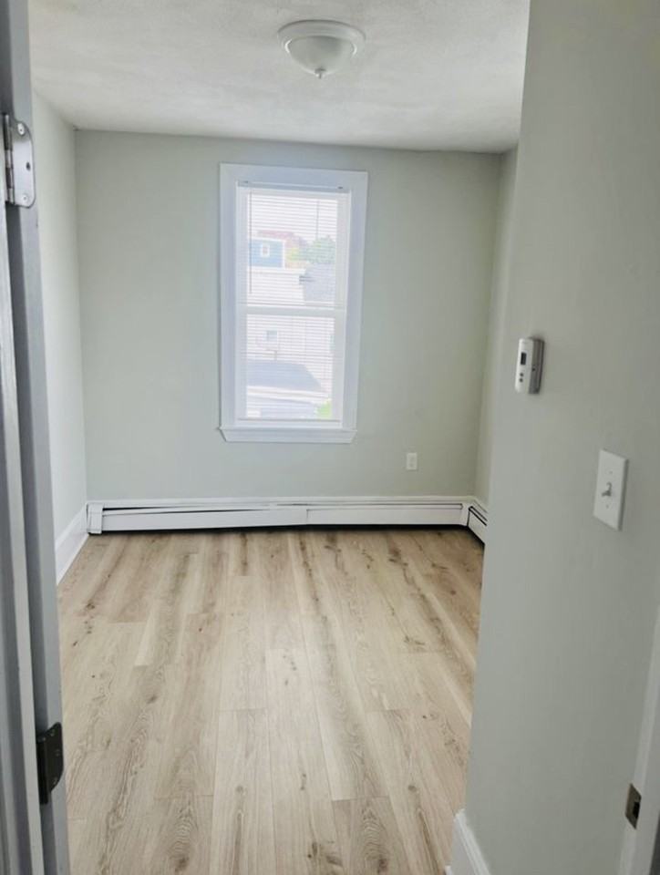 62 Greenwich St #2R - Photo 7 of 7