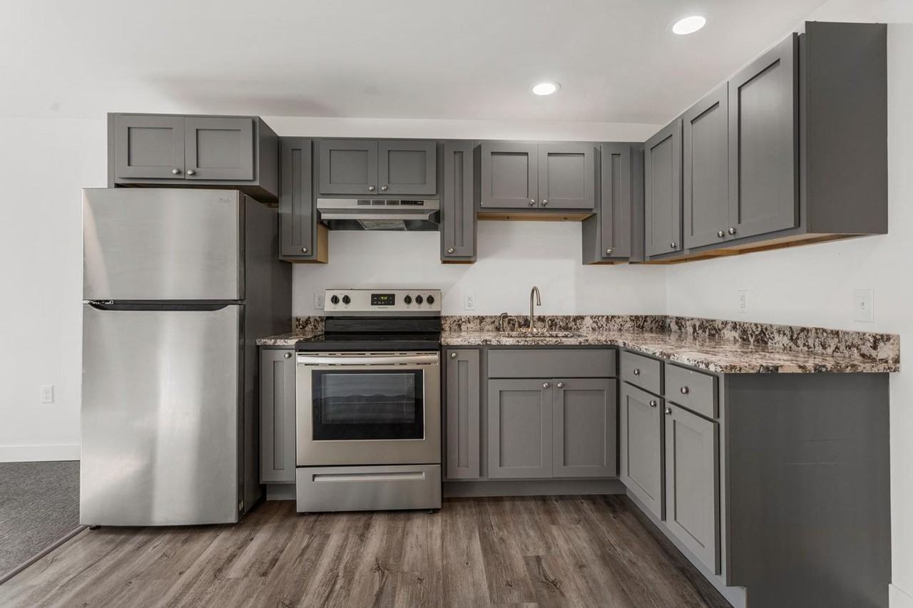 703 N Park/704 N Main - Photo 6 of 50