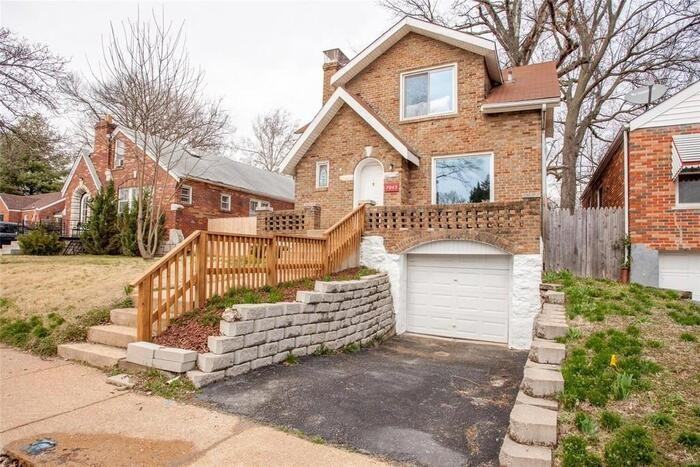 7045 Plymouth Ave - Photo 2 of 26
