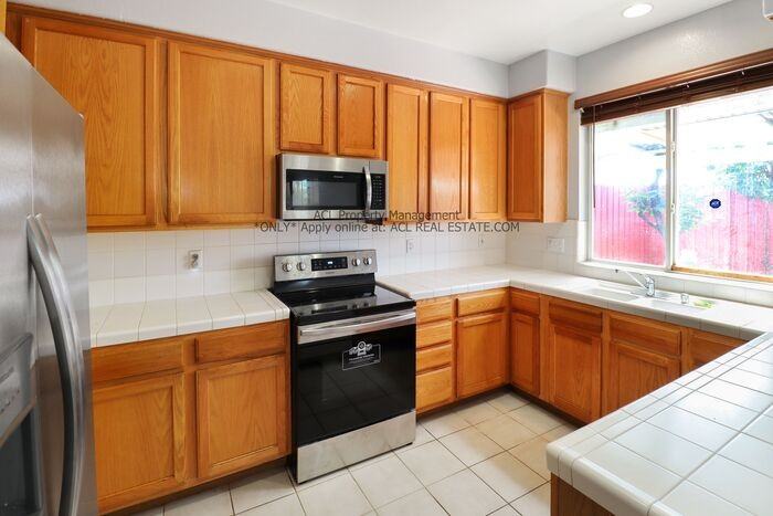 75 Quist Ave - Photo 7 of 22