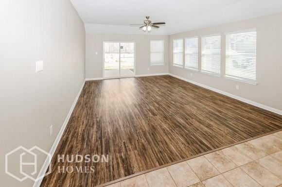 9200 Hawthorne Dr - Photo 4 of 14