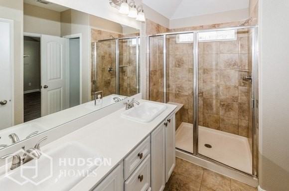 9200 Hawthorne Dr - Photo 6 of 14