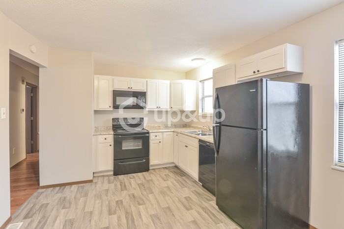 10563 Boylston Dr - Photo 6 of 16