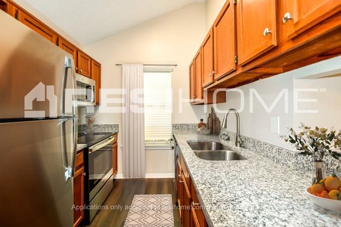 1631 Vail Meadow Ln - Photo 2 of 16