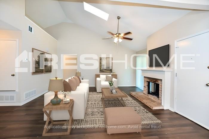 1631 Vail Meadow Ln - Photo 3 of 16