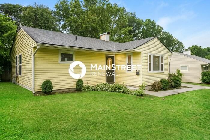 279 Granvil Dr - Photo 2 of 16