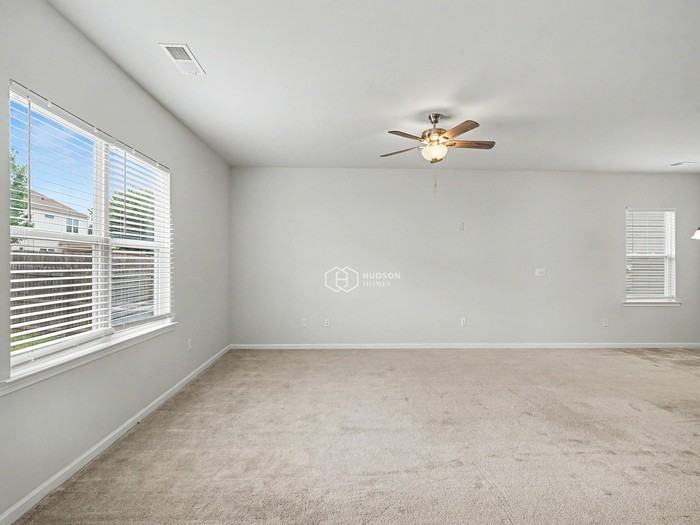 808 Royal Red Ct - Photo 7 of 32