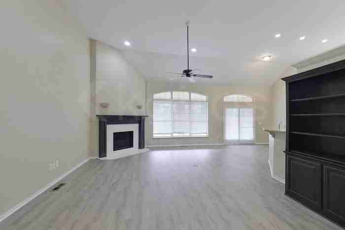 7208 Nw 131st St - Photo 2 of 29