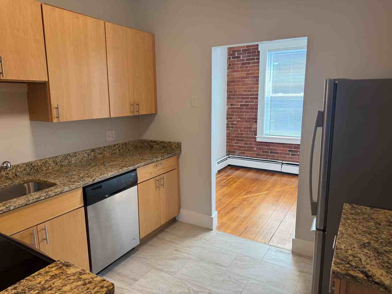 105 Main St - Photo 3 of 14