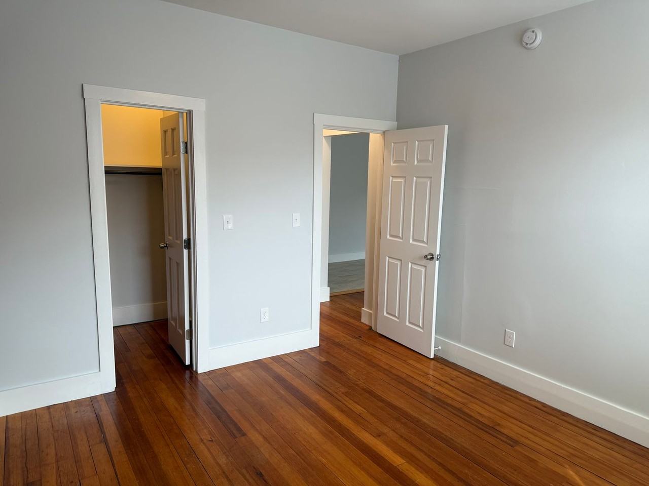 105 Main St - Photo 7 of 14