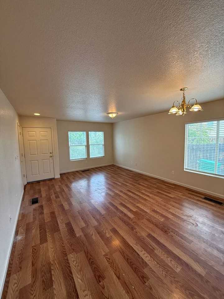 7752 Corso St - Photo 3 of 25