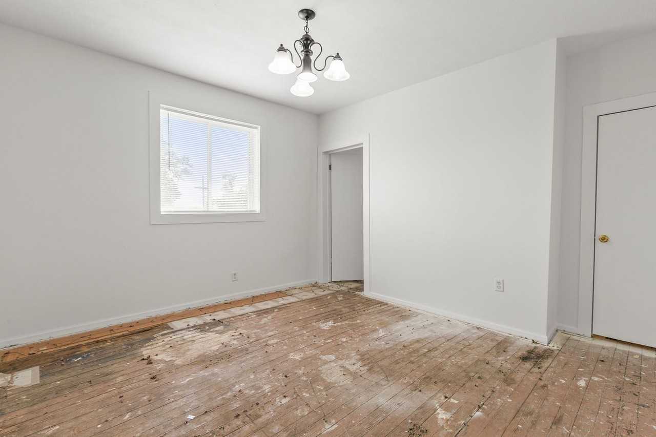 5422 5422 S 23rd St - 5422 S 23rd 1/2 - Photo 2 of 19