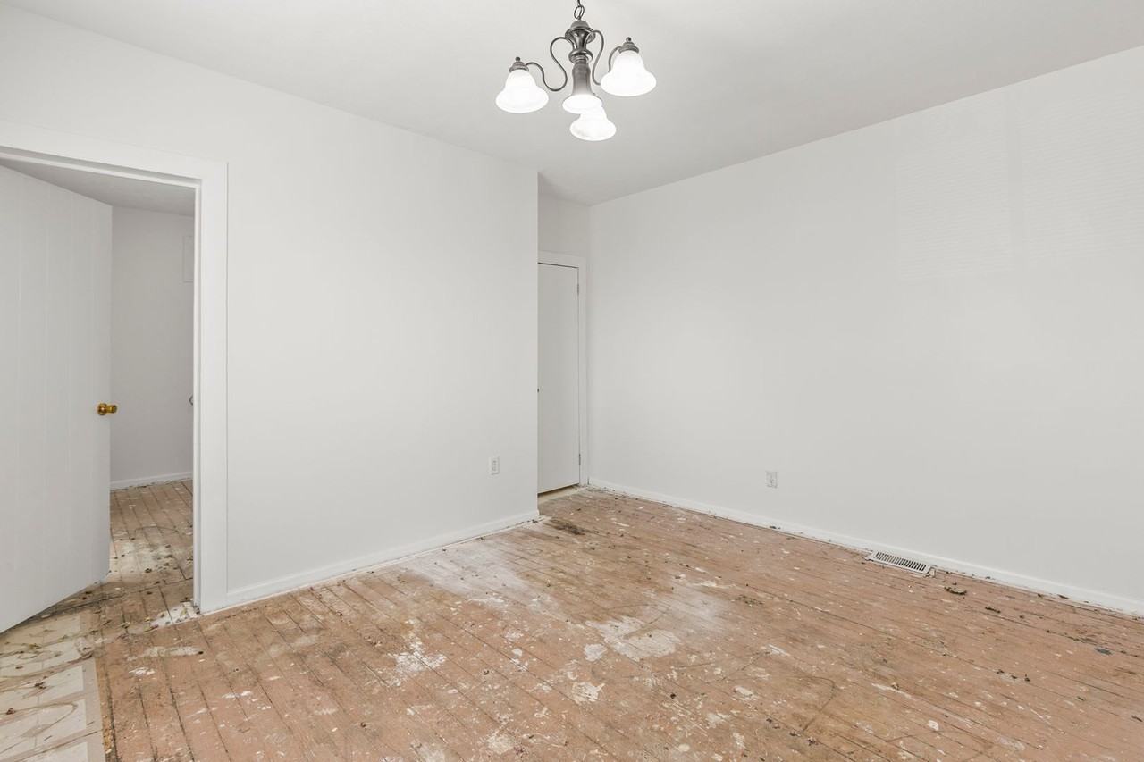 5422 5422 S 23rd St - 5422 S 23rd 1/2 - Photo 3 of 19