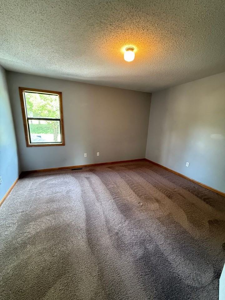 540 Baker Rd Apt C - Photo 5 of 8