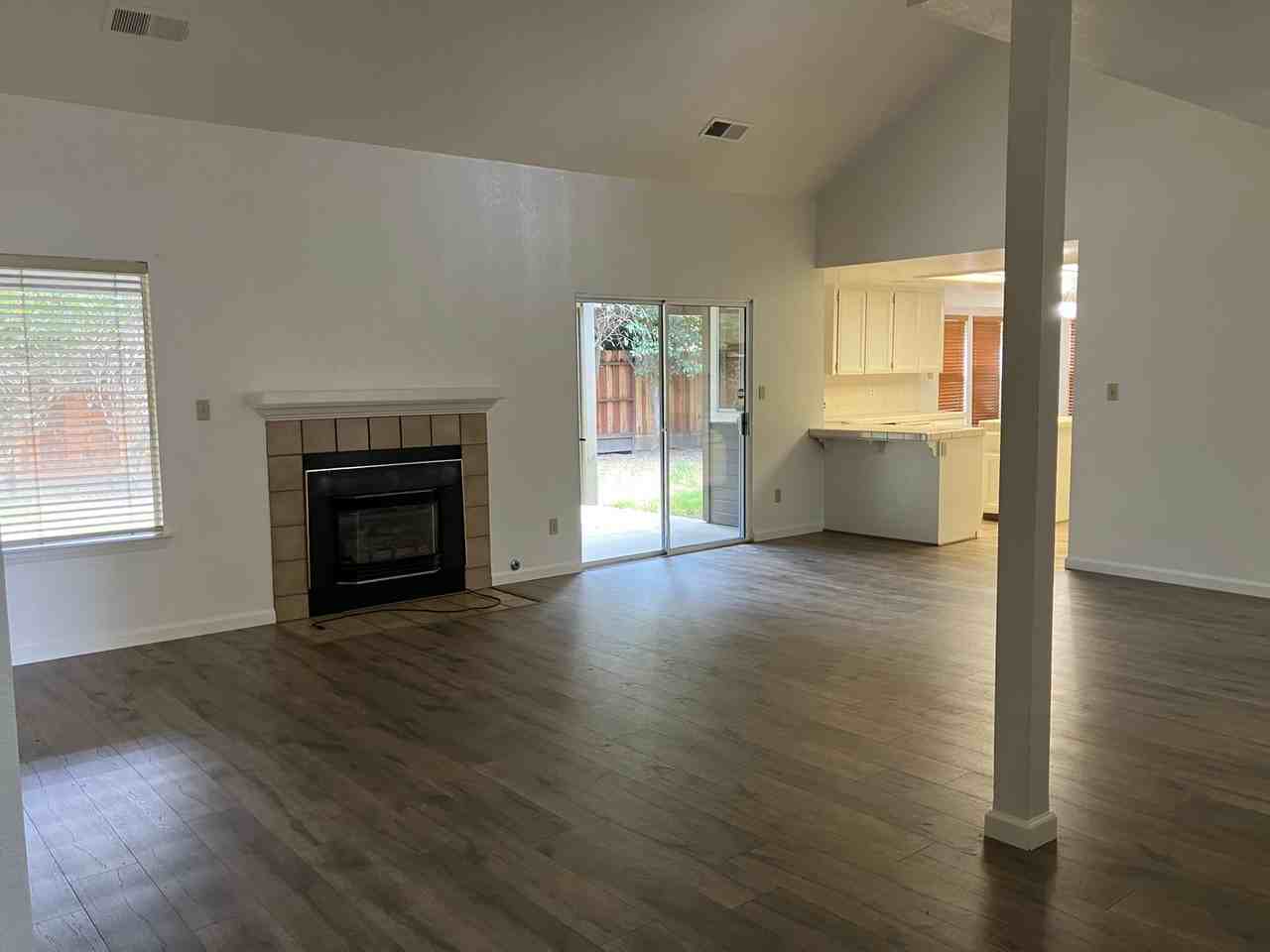 2704 Snyder Ave - Photo 3 of 23