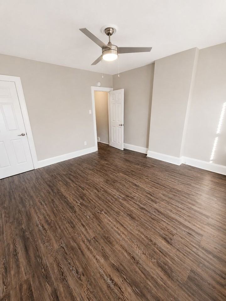*** House for Rent * Pet Friendly * Amazing Location in Dormont * Available Now * Spacious & Renovated *** - Photo 6 of 10