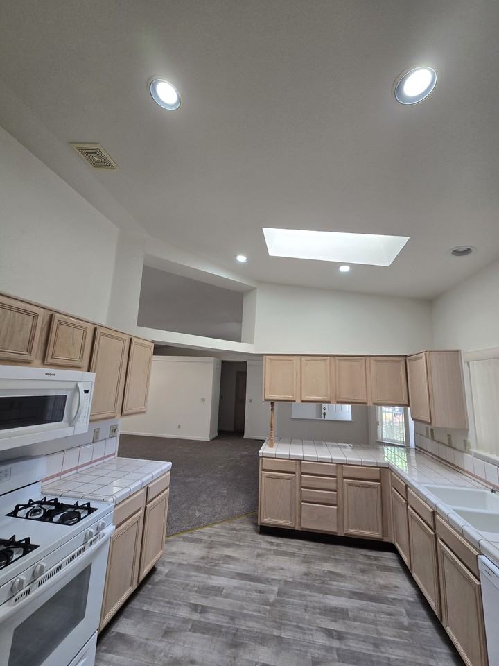 1276 Kyndal Way #NA - Photo 5 of 13