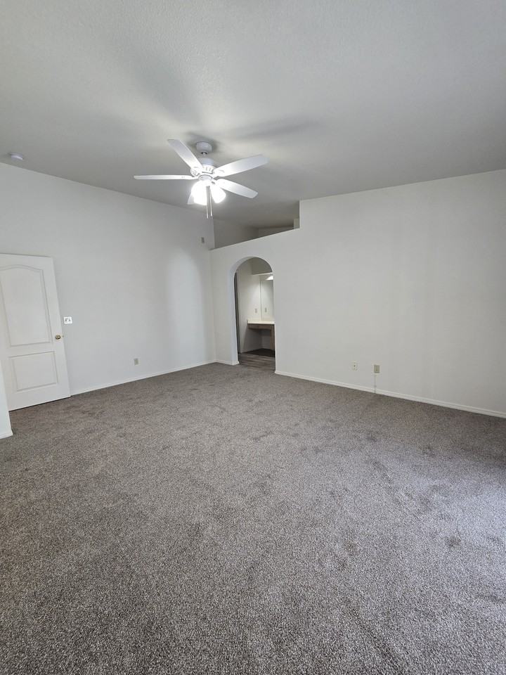 1276 Kyndal Way #NA - Photo 7 of 13