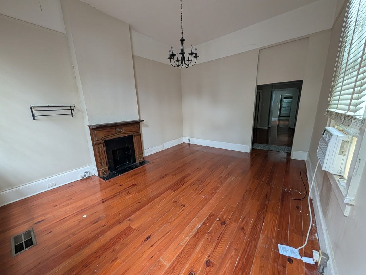 718 Congress St #718 - Photo 2 of 10