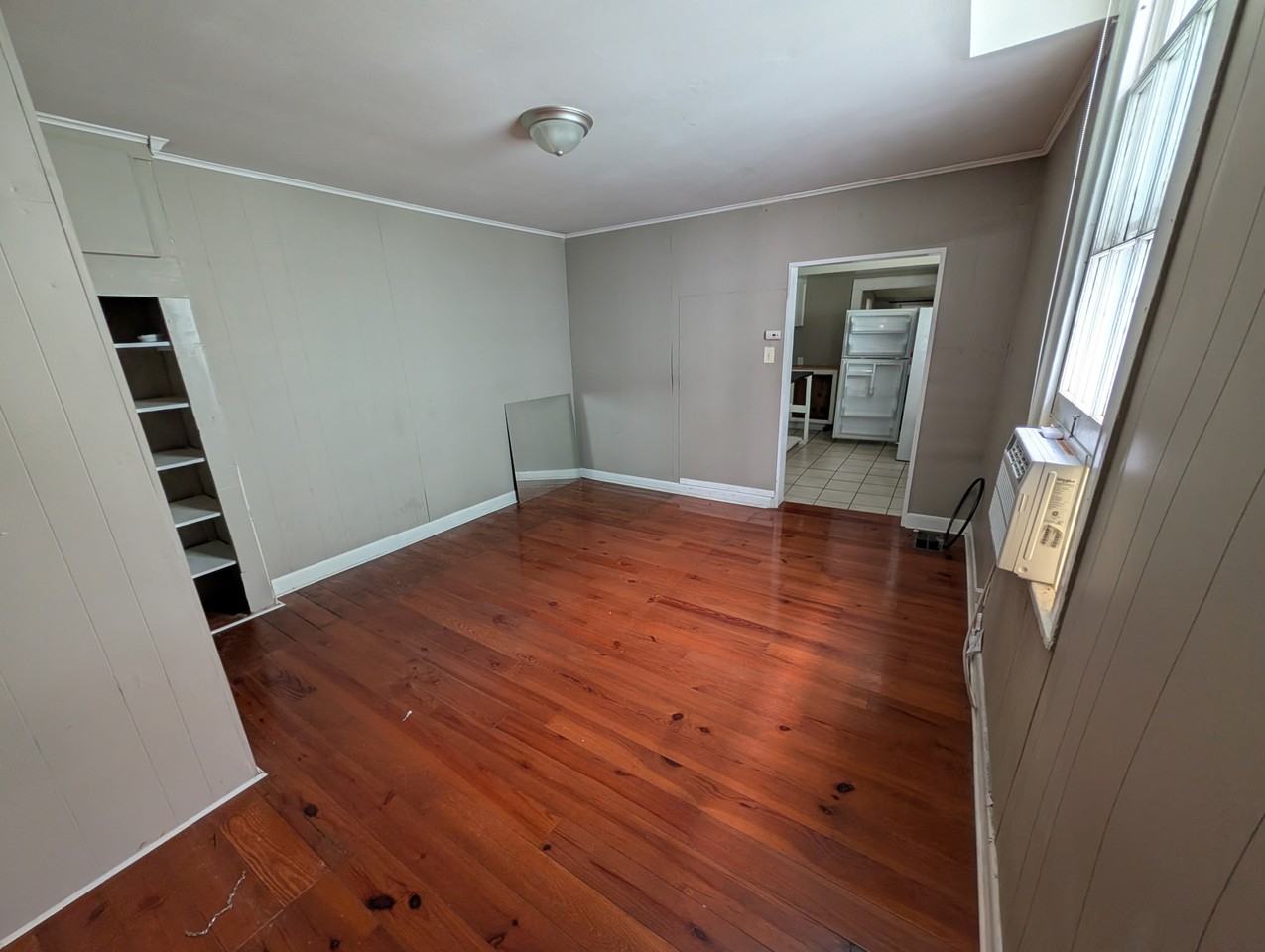 718 Congress St #718 - Photo 3 of 10