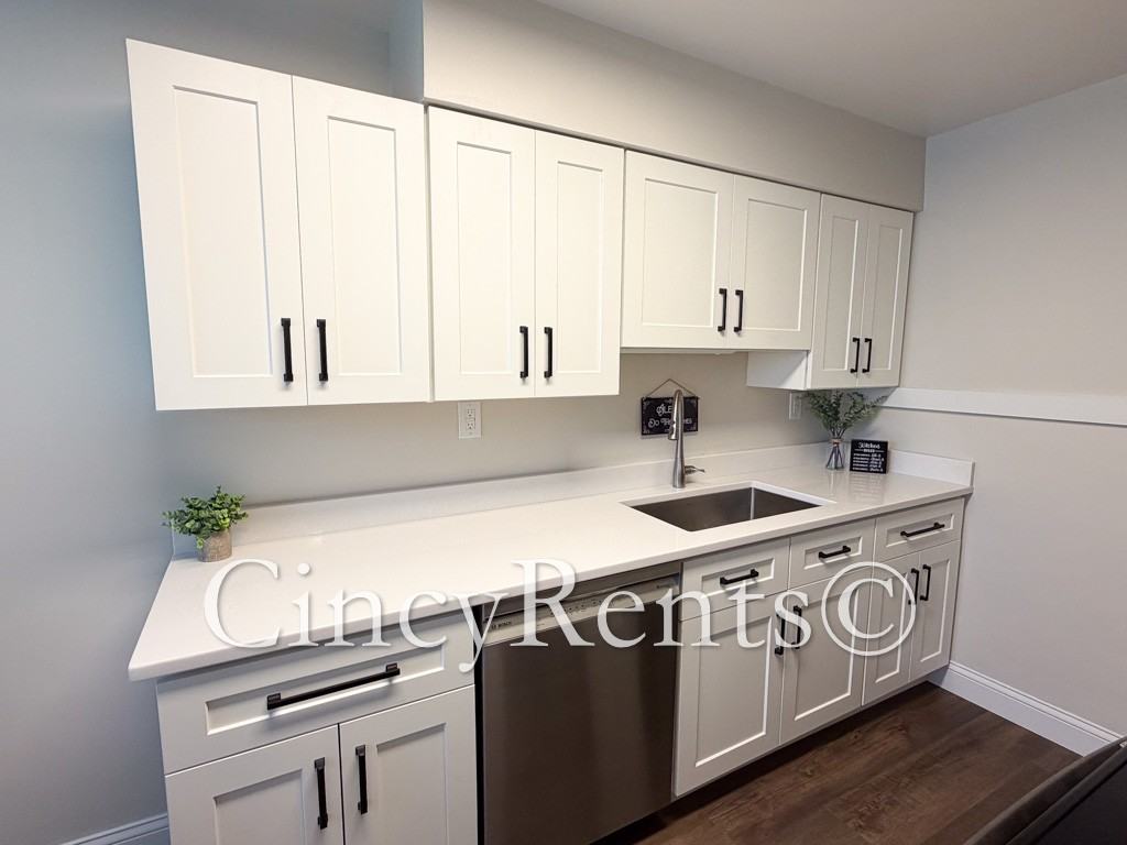 1301 Herlin Pl #3 - Photo 6 of 17