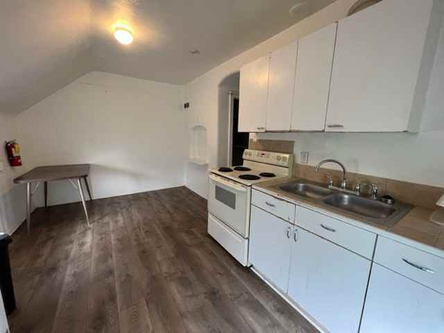 504 S 5th St #2 - Photo 2 of 6