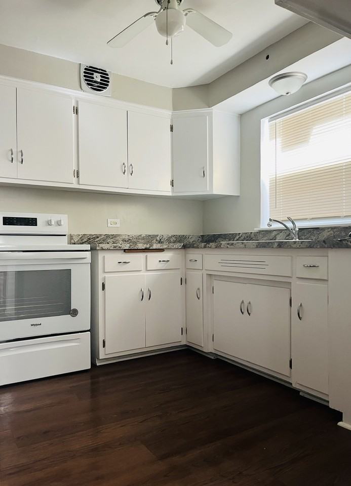 11414 S Western Ave #2A - Photo 3 of 15