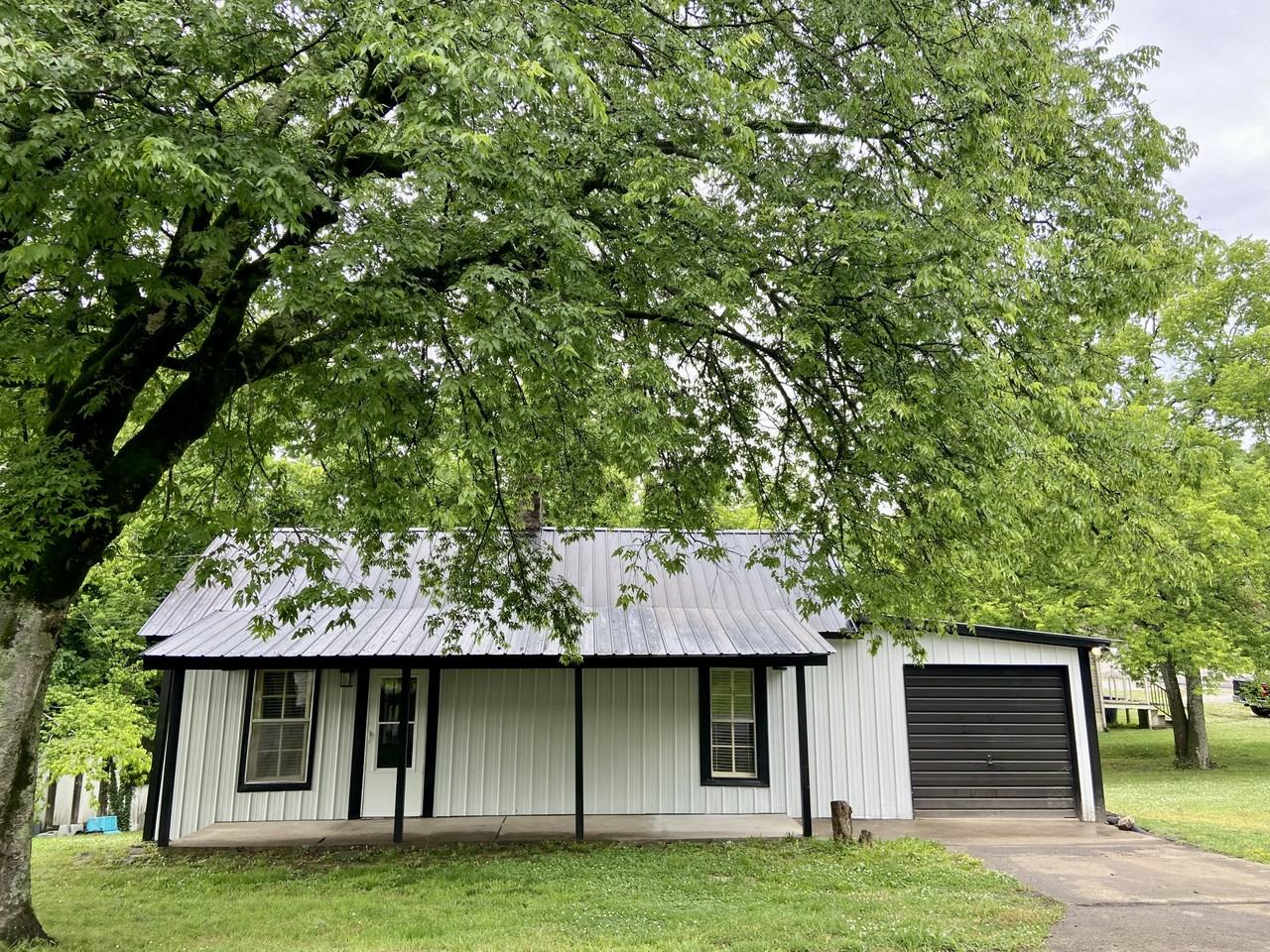 614 Moyers Ave #NA - Photo 2 of 22