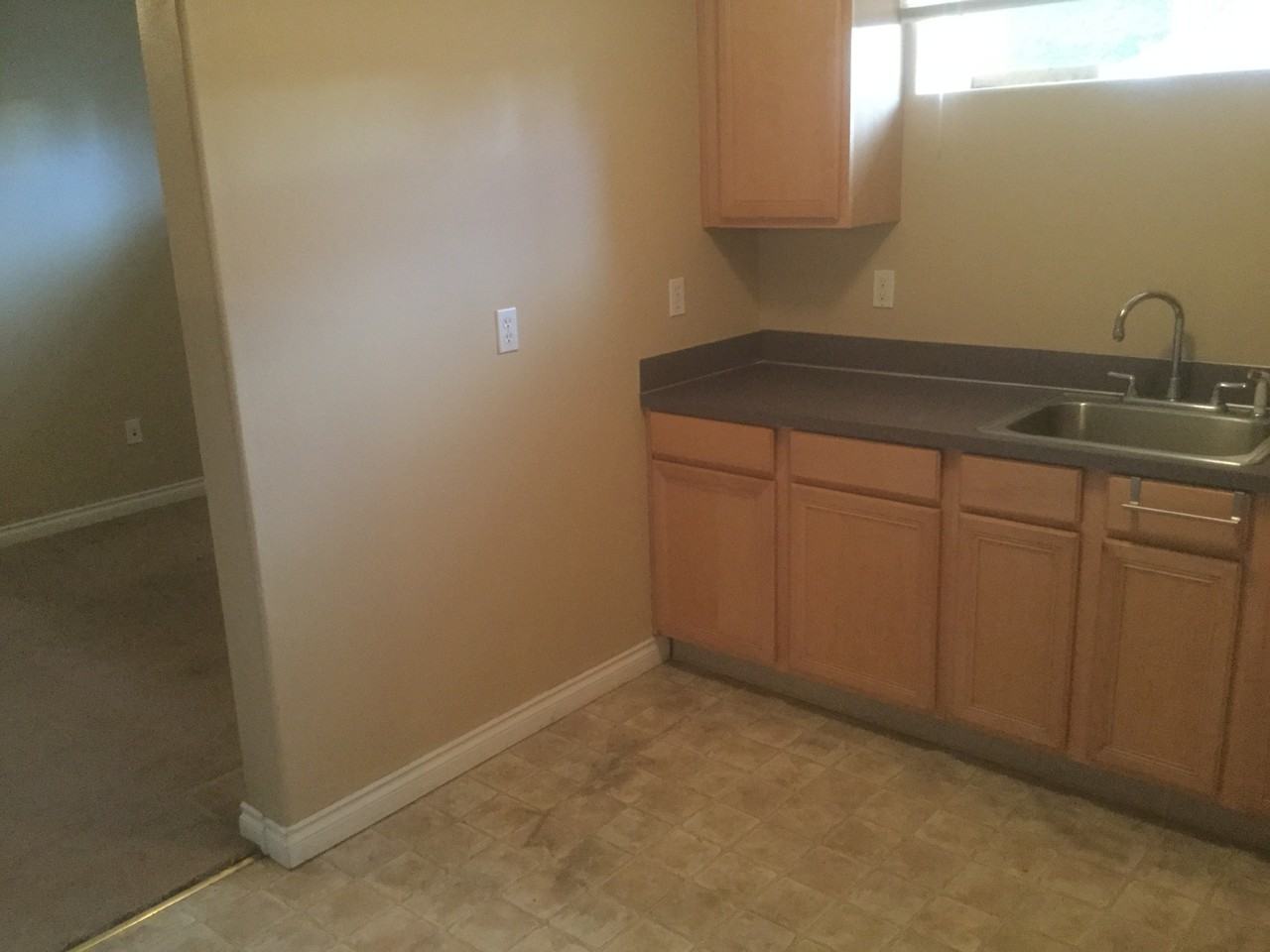 1200 E 4th St #1 - Photo 6 of 14