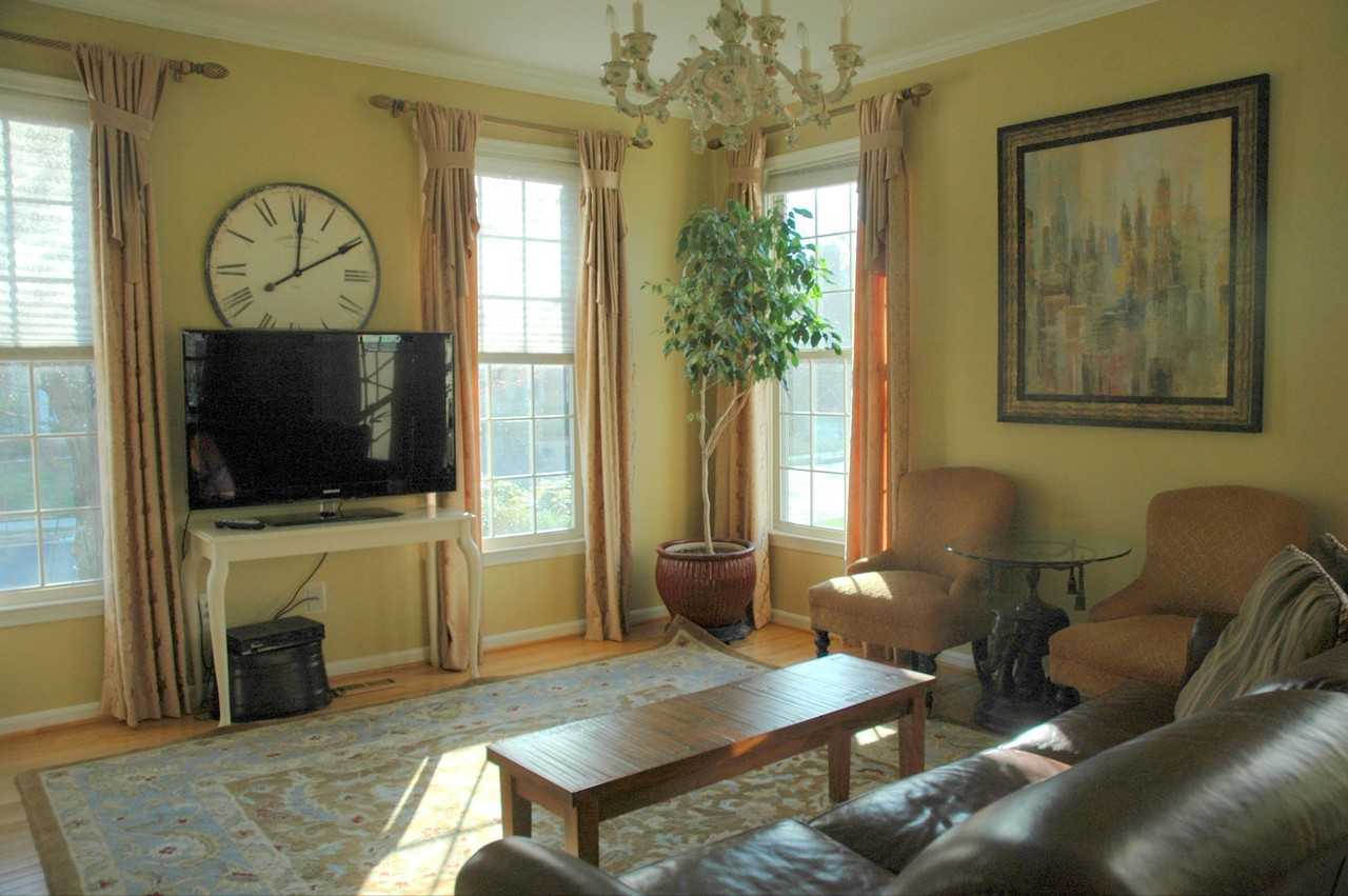 4218 Trowbridge St #NA - Photo 7 of 9