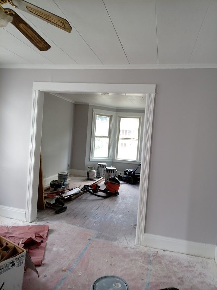 811 6th Ave #2 - Photo 4 of 7