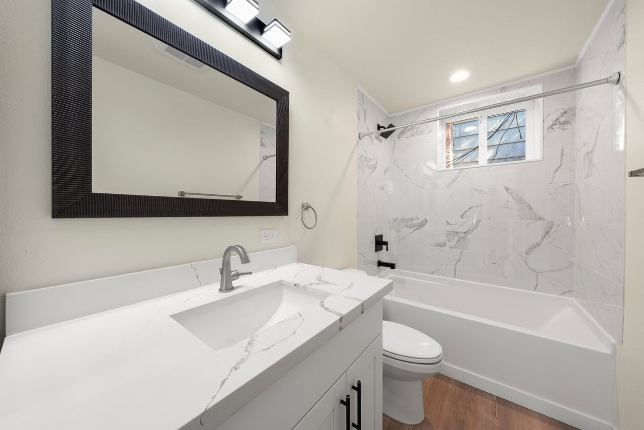 8322 Wabash Ave S #8324B - Photo 5 of 9