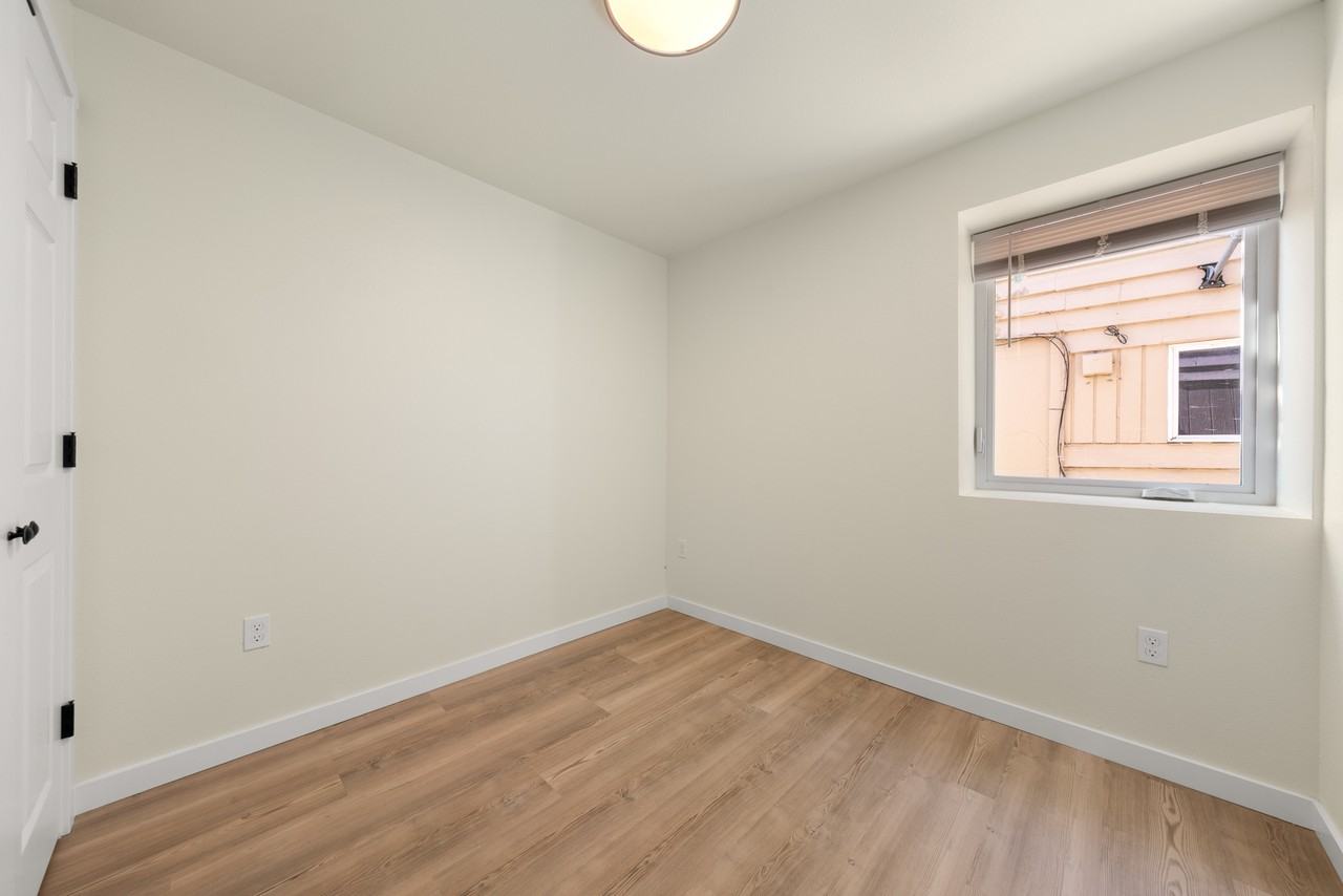 8322 Wabash Ave S #8324B - Photo 7 of 9